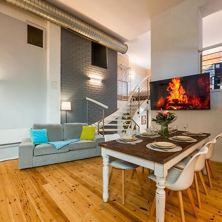 Exklusive Und Grosszuegige Wohnung 140 Qm In Magdeburg Top-Lage Mit Kicker Fuer Bis Zu 8 Personen Εξωτερικό φωτογραφία