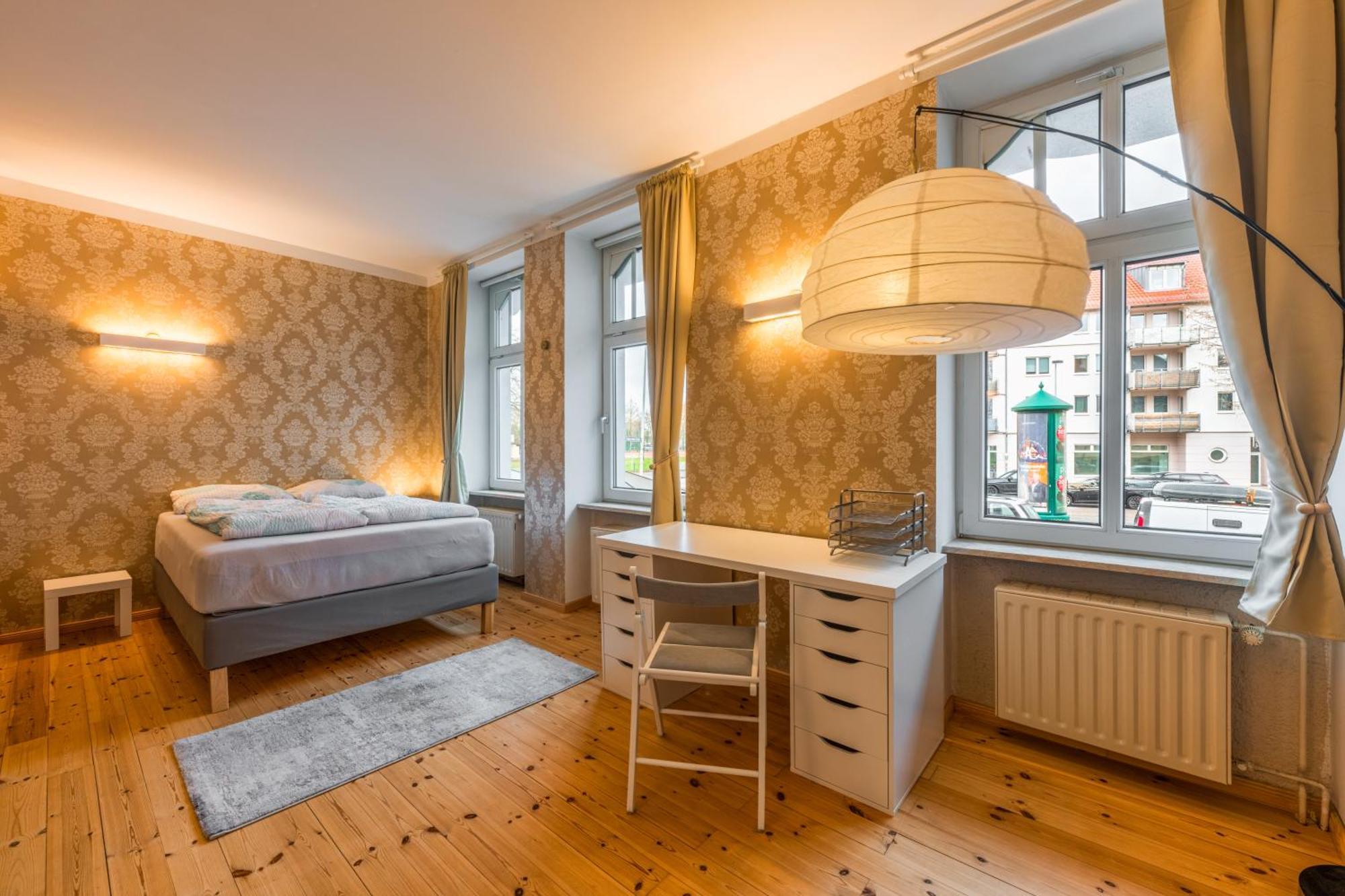 Exklusive Und Grosszuegige Wohnung 140 Qm In Magdeburg Top-Lage Mit Kicker Fuer Bis Zu 8 Personen Εξωτερικό φωτογραφία