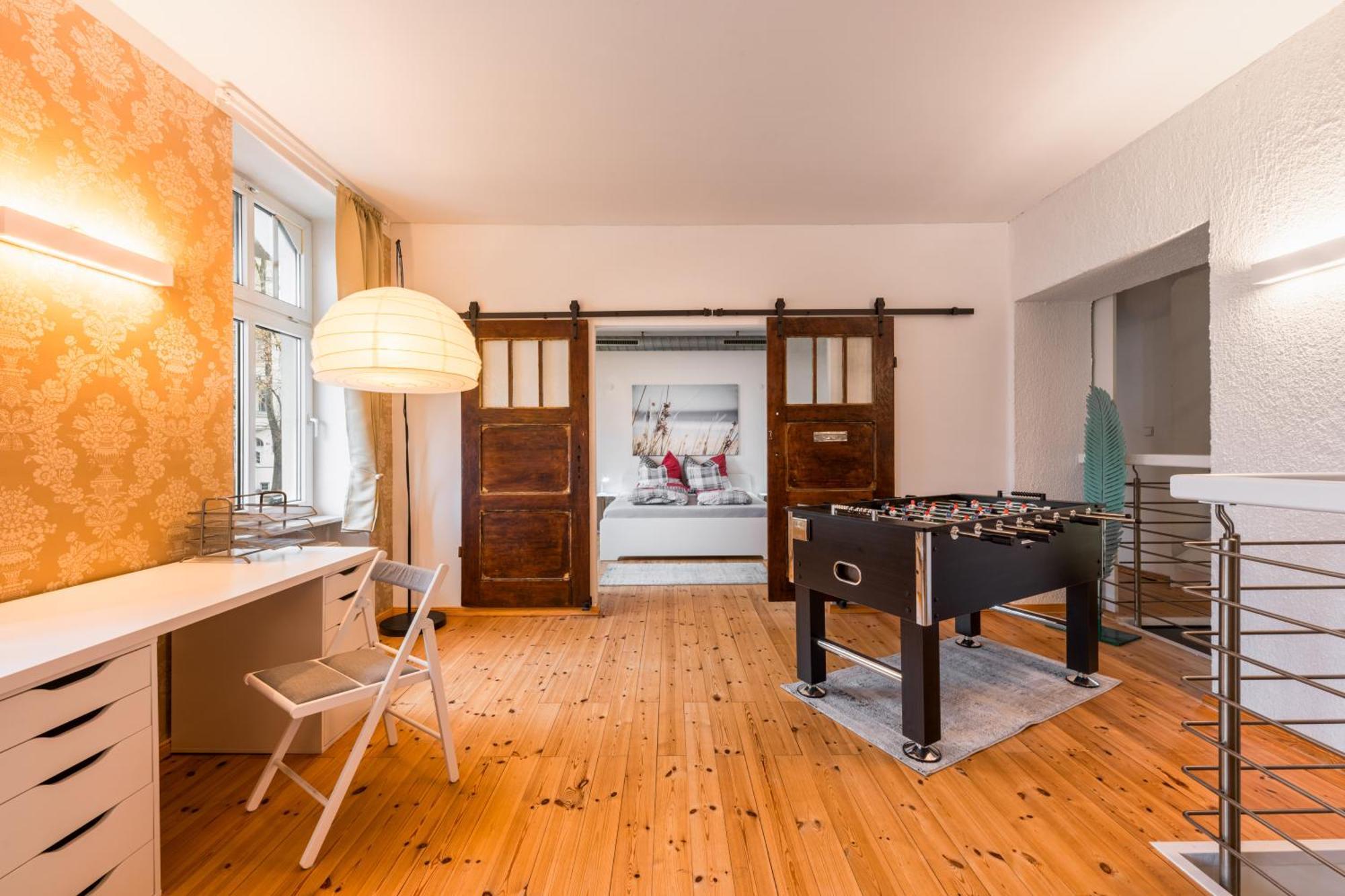 Exklusive Und Grosszuegige Wohnung 140 Qm In Magdeburg Top-Lage Mit Kicker Fuer Bis Zu 8 Personen Εξωτερικό φωτογραφία